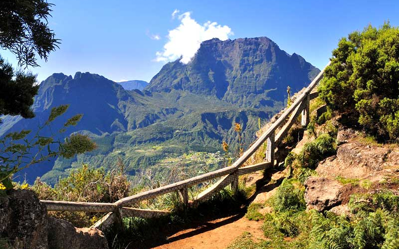 Le tour du sommet du Bronchard depuis le Maïdo
